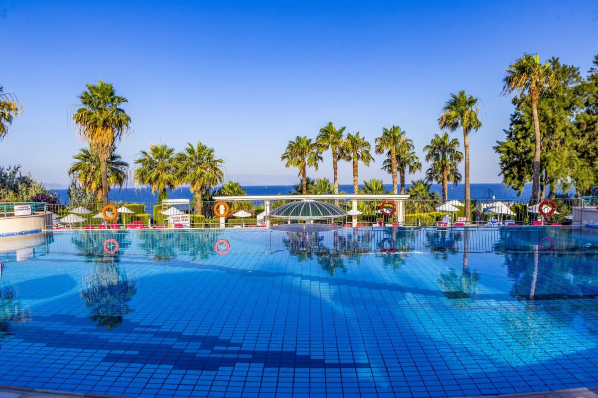 Grand Blue Sky International Hotel