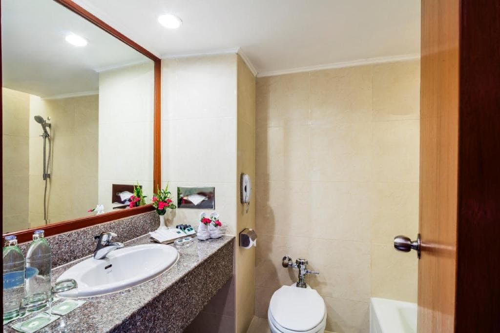 Bangkok Palace Hotel