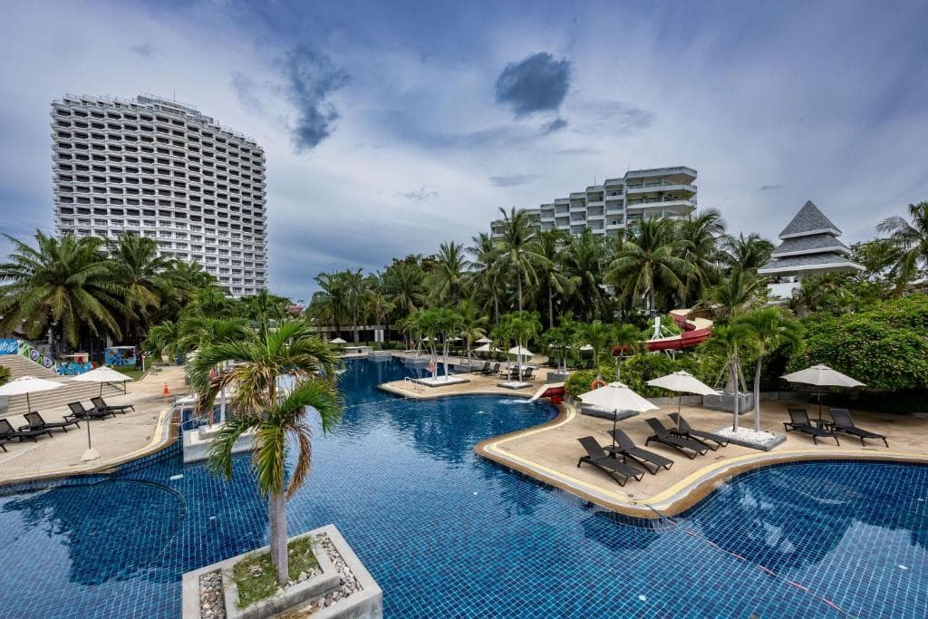 Novotel Hua Hin Cha Am Beach Resort & Spa