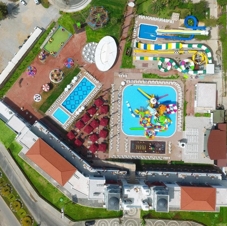 Club Aqua Plaza