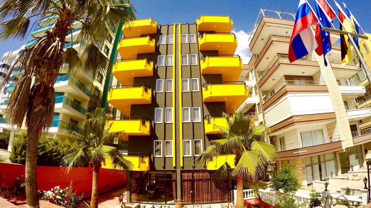 Gold Twins Beach Suit Hotel