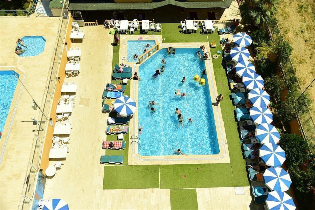 Gold Twins Beach Suit Hotel