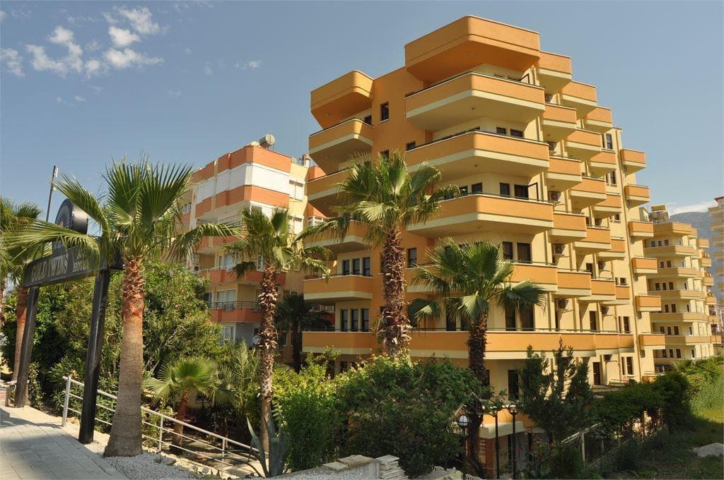Gold Twins Beach Suit Hotel