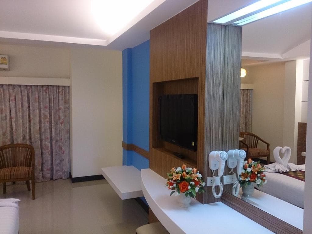 CAMELOT HOTEL