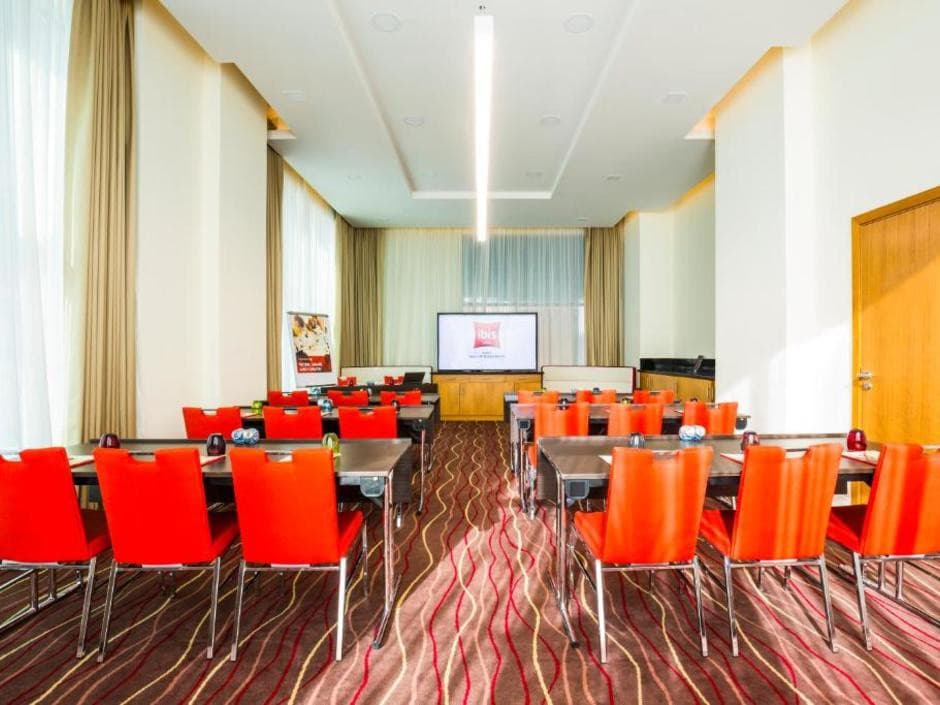 Ibis Dubai Mall of the Emirates Hotel