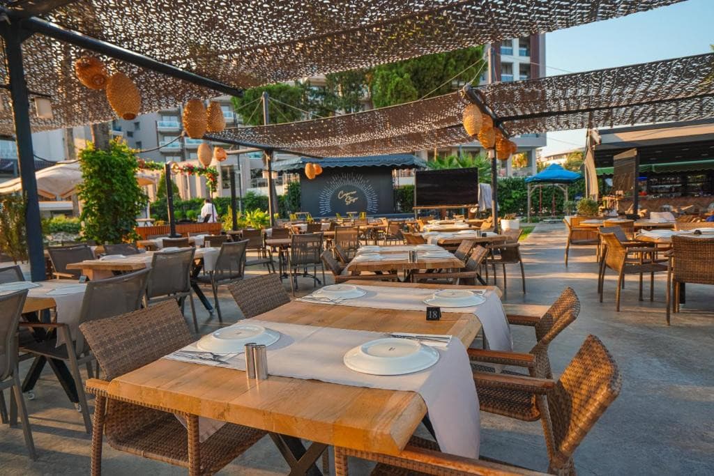 Dora Beach Hotel