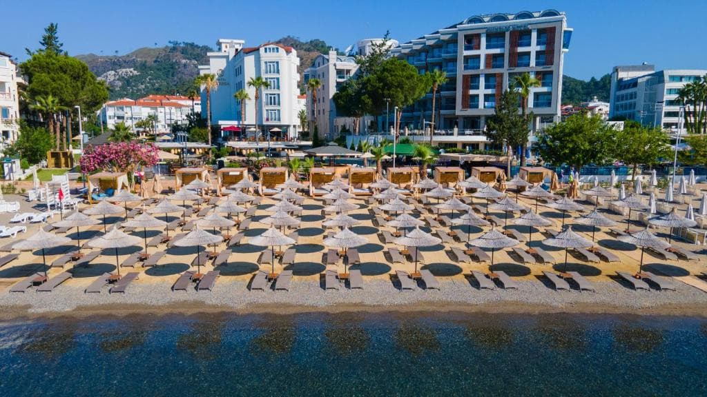 Dora Beach Hotel