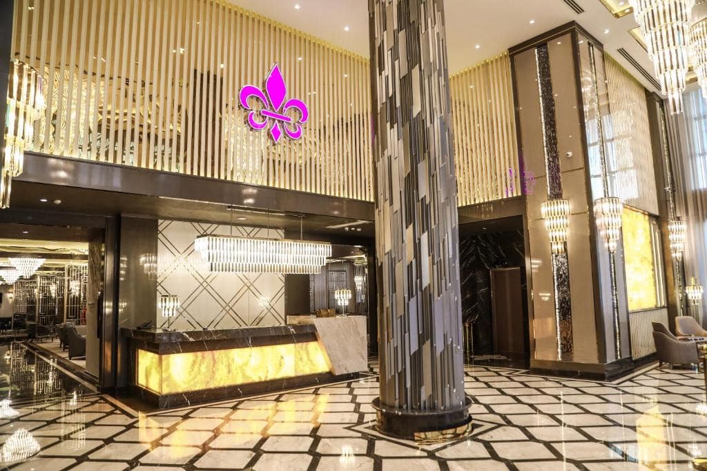 IRIS HOTEL