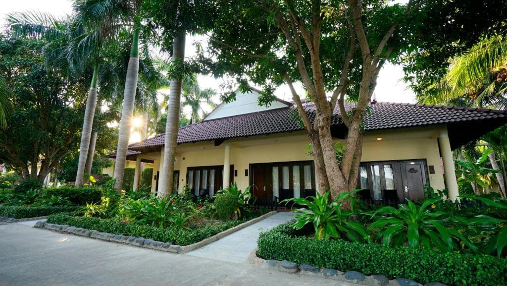 Diamond Bay Resort & Spa 5* - Nha Trang
