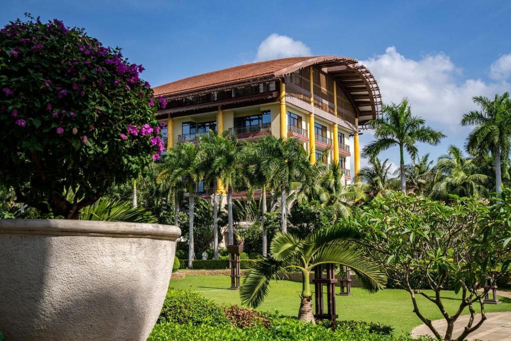 The St. Regis Sanya Yalong Bay Resort
