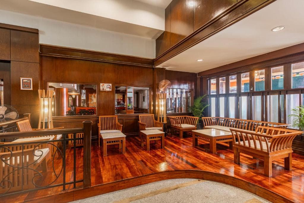 Rattana Beach Hotel