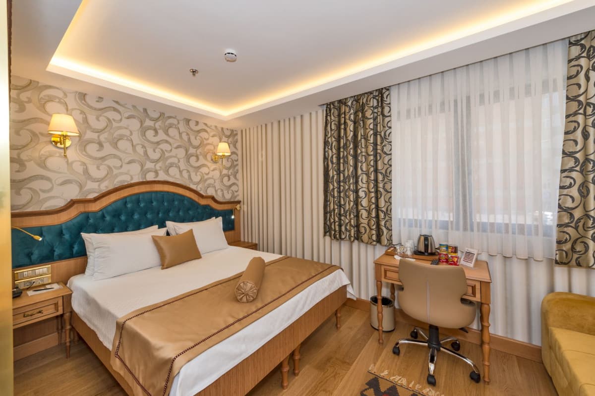 Aprilis Gold Hotel