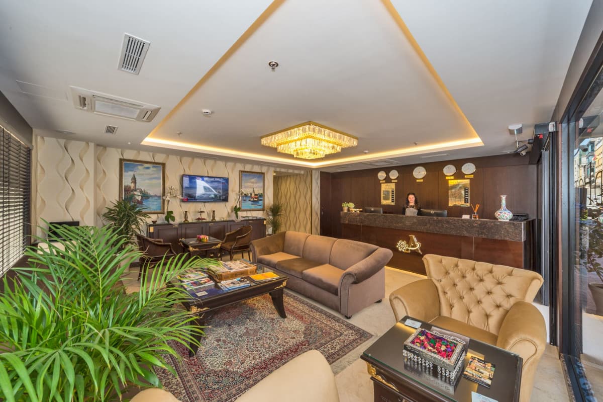 Aprilis Gold Hotel