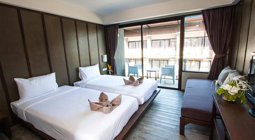 LA LUNE BEACH RESORT