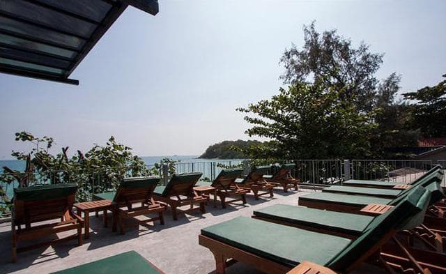 LA LUNE BEACH RESORT
