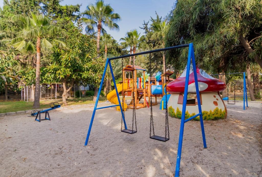 Green Paradise Beach Hotel