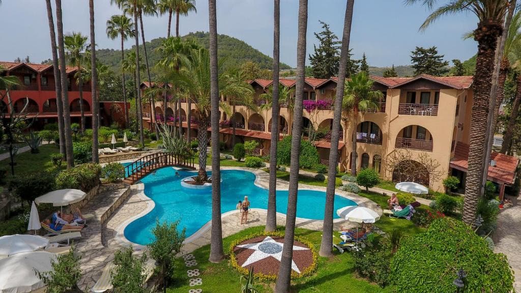 Green Paradise Beach Hotel