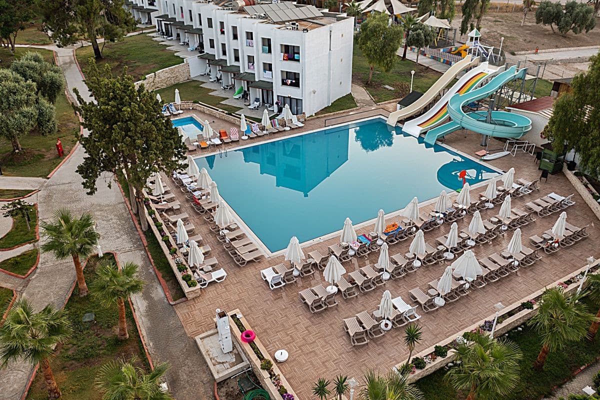 Carpe Mare Beach Resort