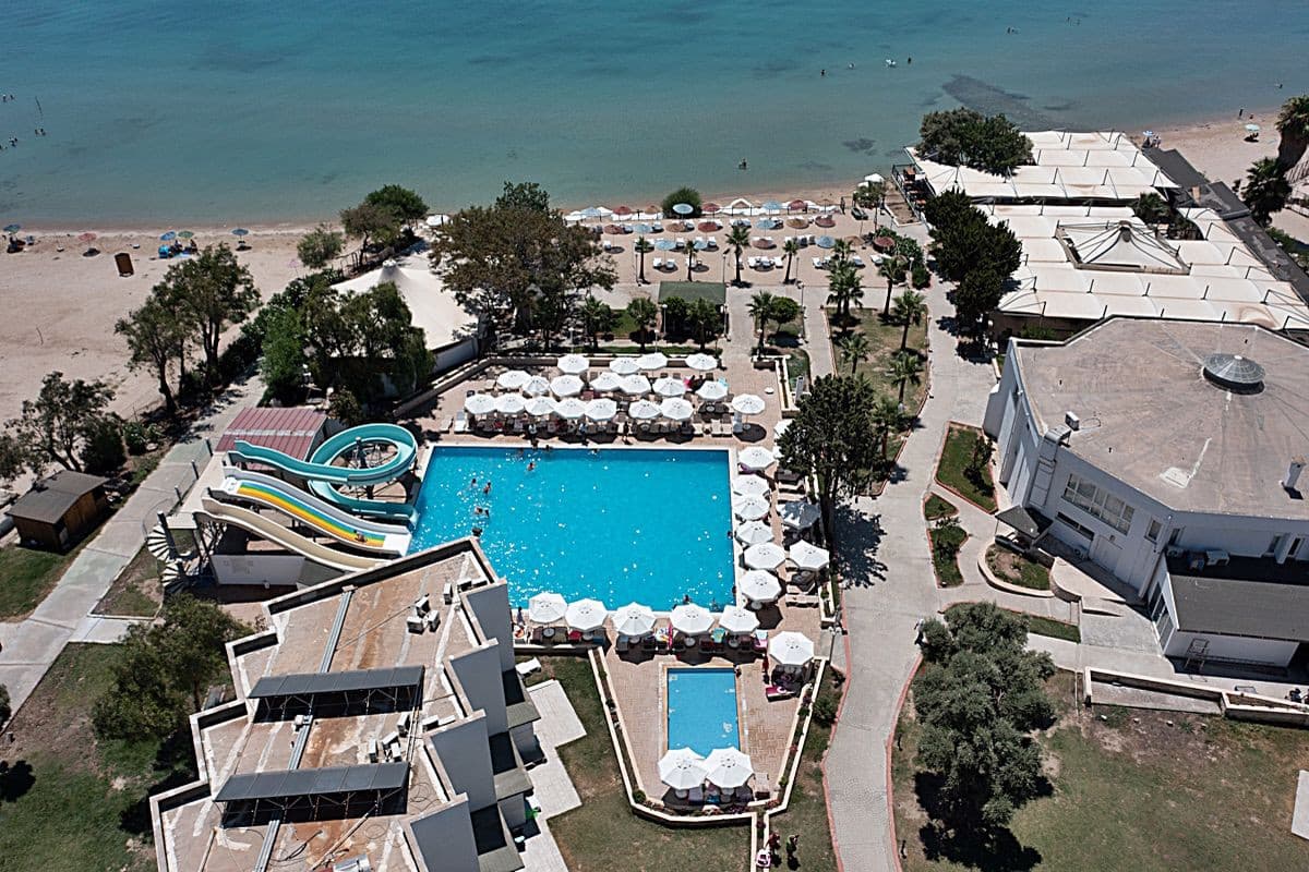 Carpe Mare Beach Resort