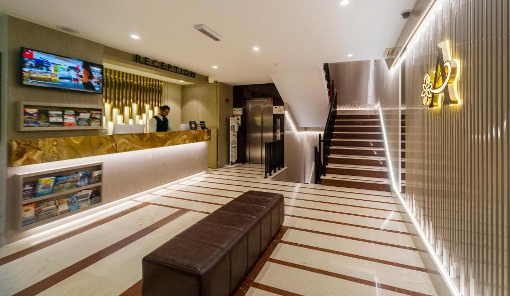 APRILIS HOTEL