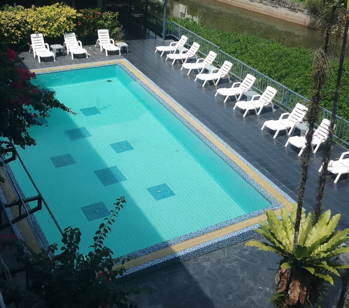 Kamala Beach Inn