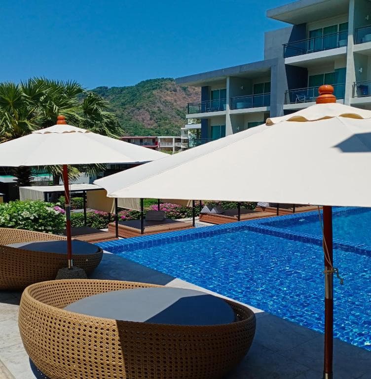 Sugar Palm Grand Hillside