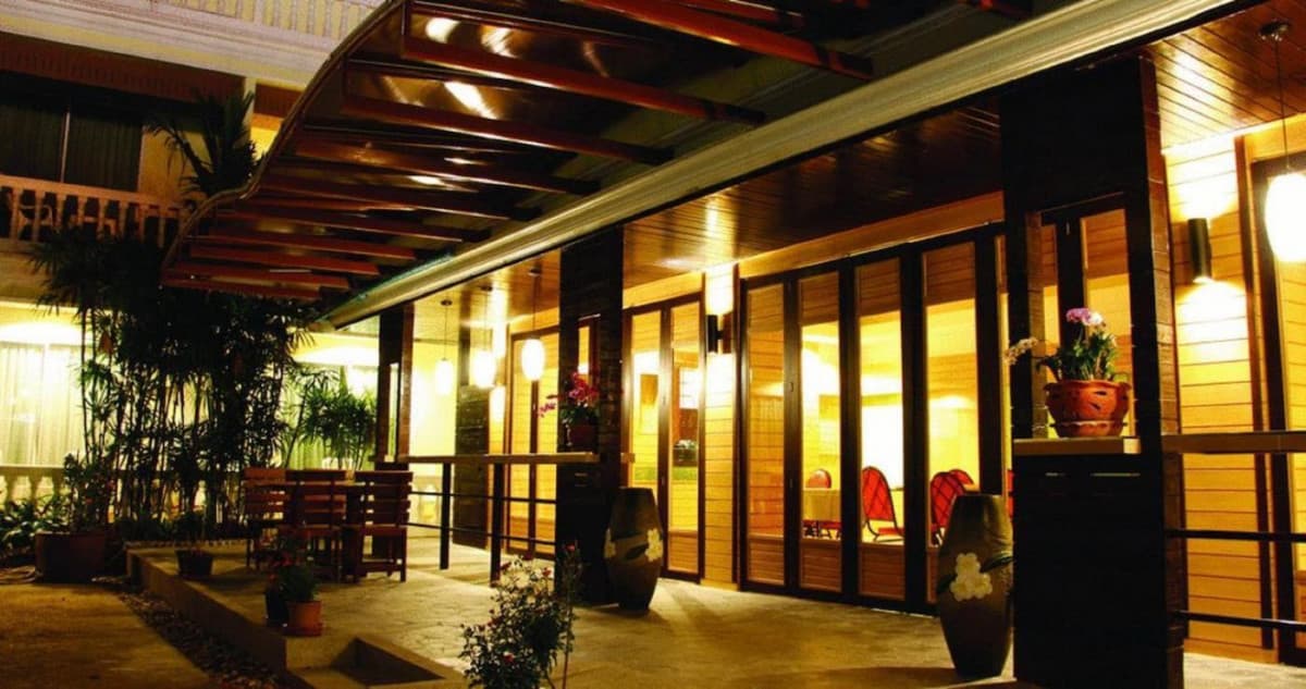 Windmill Resort Hotel