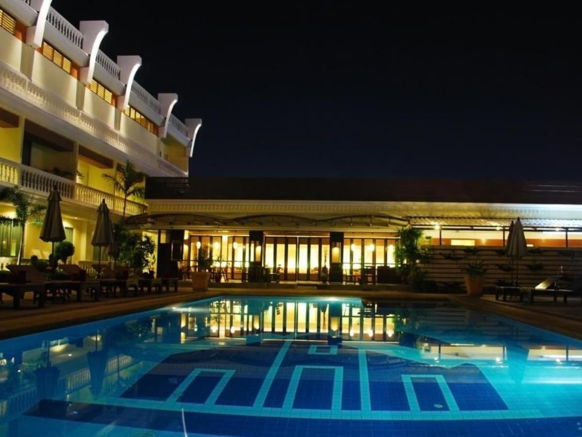 Windmill Resort Hotel