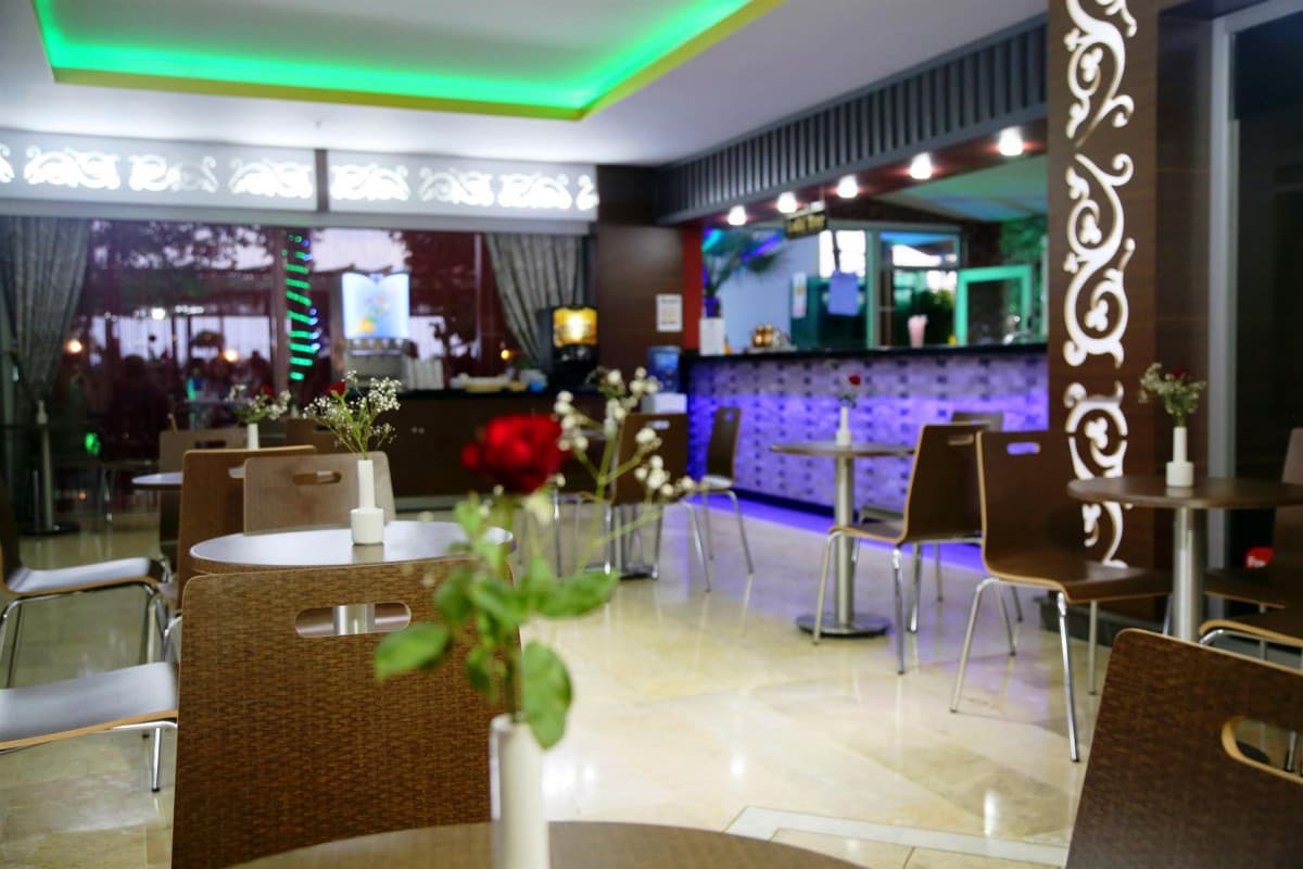 Klas More Beach Hotel