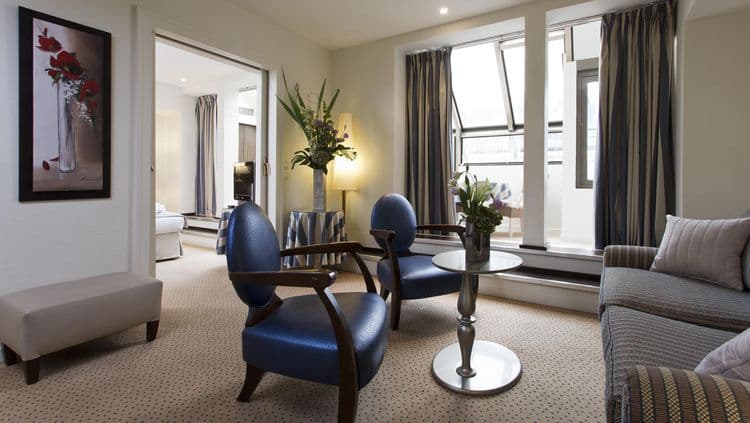 Le Pera Hotel