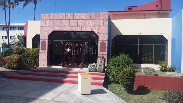 Club Tropical Hotel