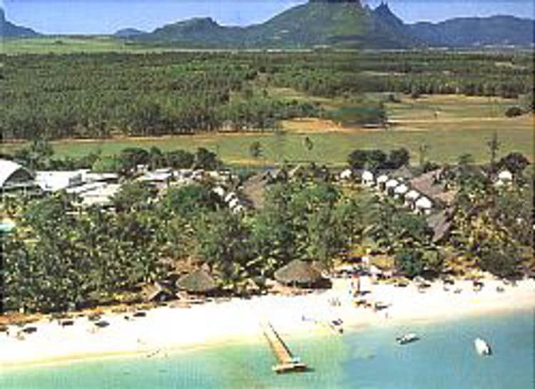 La Pirogue Resort & Casino