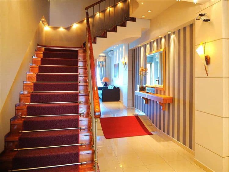 Avra Hotel