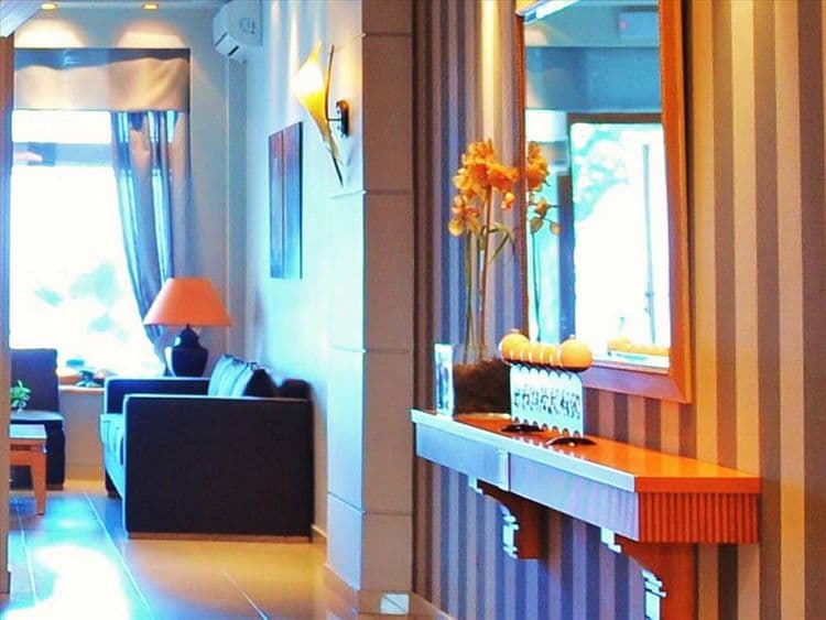 Avra Hotel