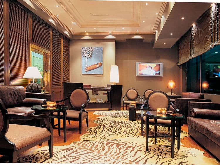 Divani Caravel Hotel