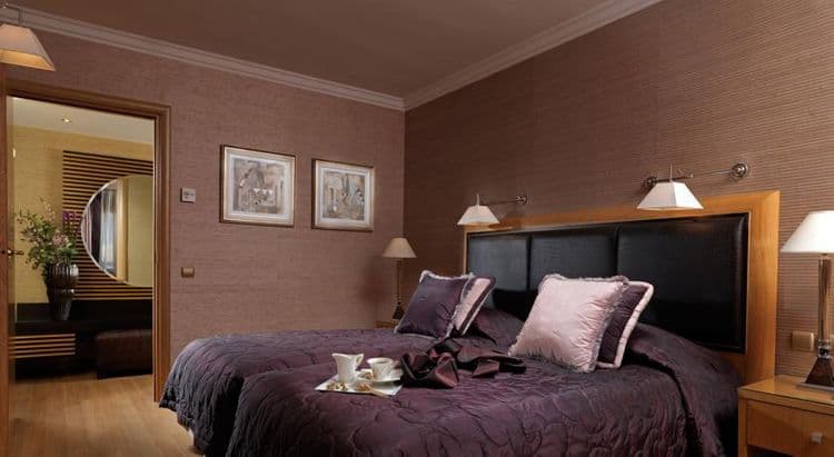 Divani Caravel Hotel