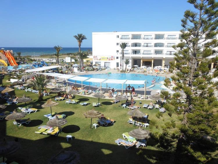 Le Soleil Bella Vista Resort Hotel