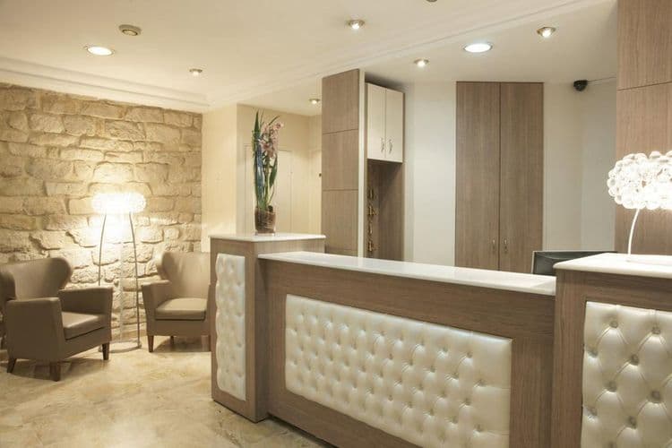 Lebron Hotel