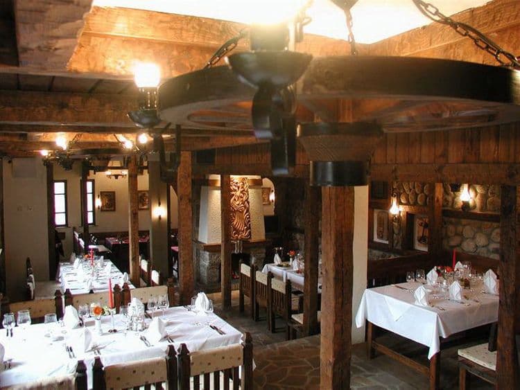 Tanne Hotel