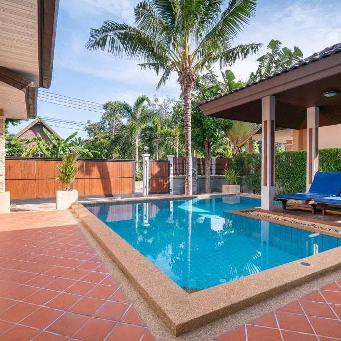 Rawai Private Villas Pools And Garden