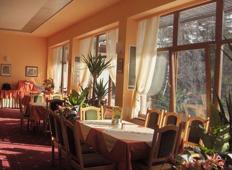 Bor Hotel