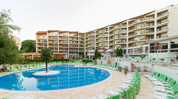 Smartline Madara Hotel