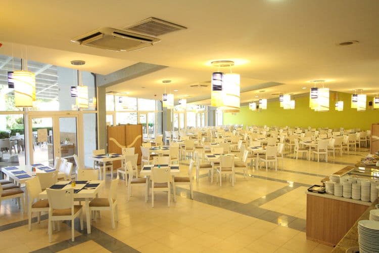 Smartline Madara Hotel