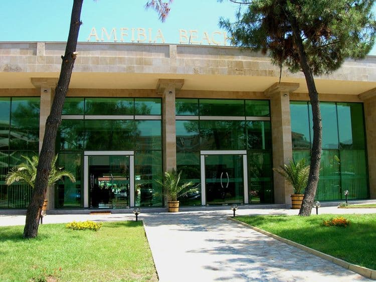 Amfibia Beach