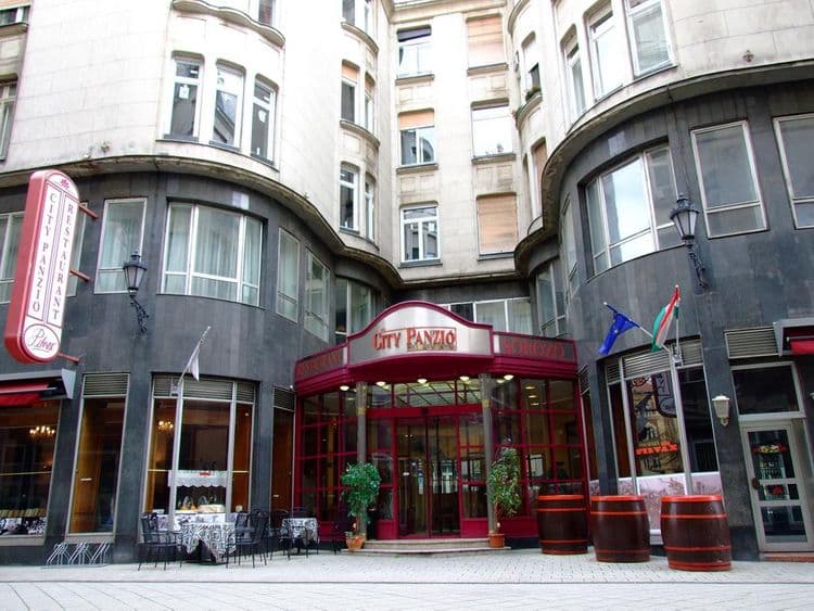 City Hotel Pilvax