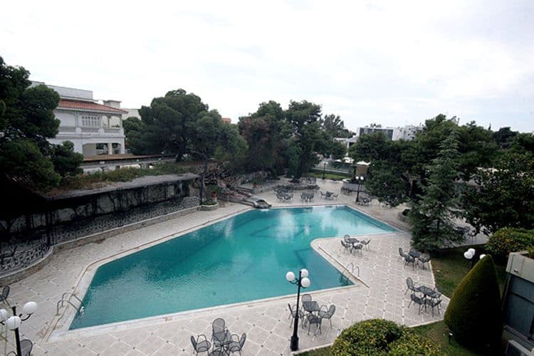 Oasis Hotel Apartments