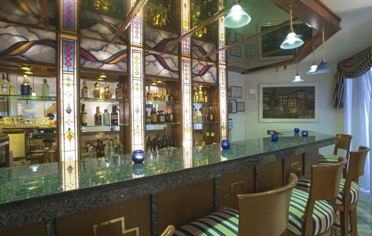 Emmantina Hotel