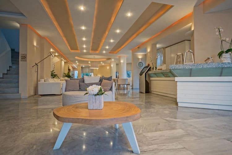 Nefeli Hotel