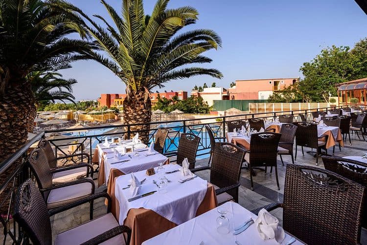 Vantaris Beach Hotel