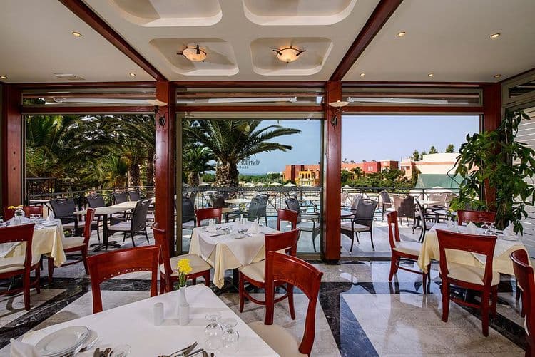 Vantaris Beach Hotel